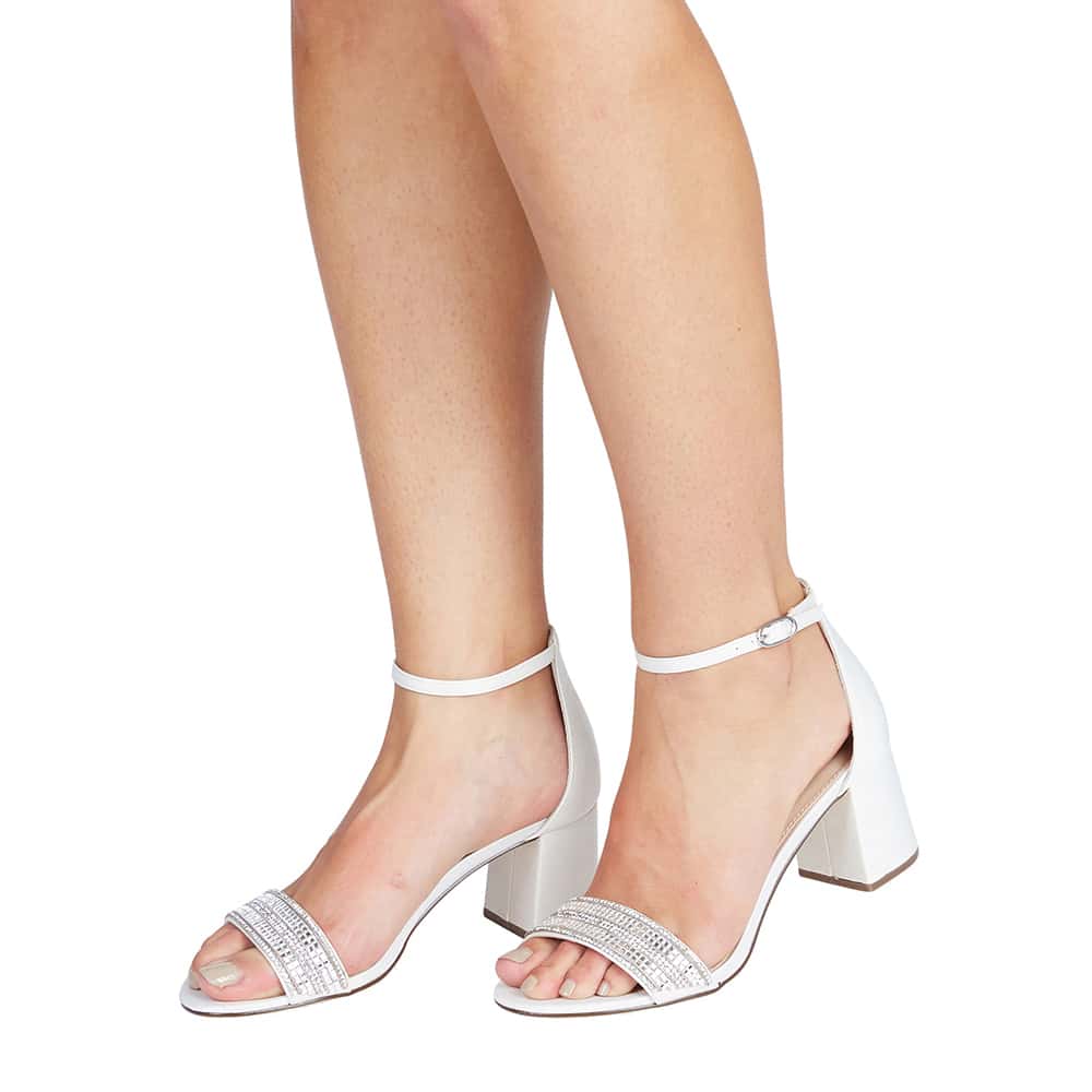 Elenora Heel in Ivory