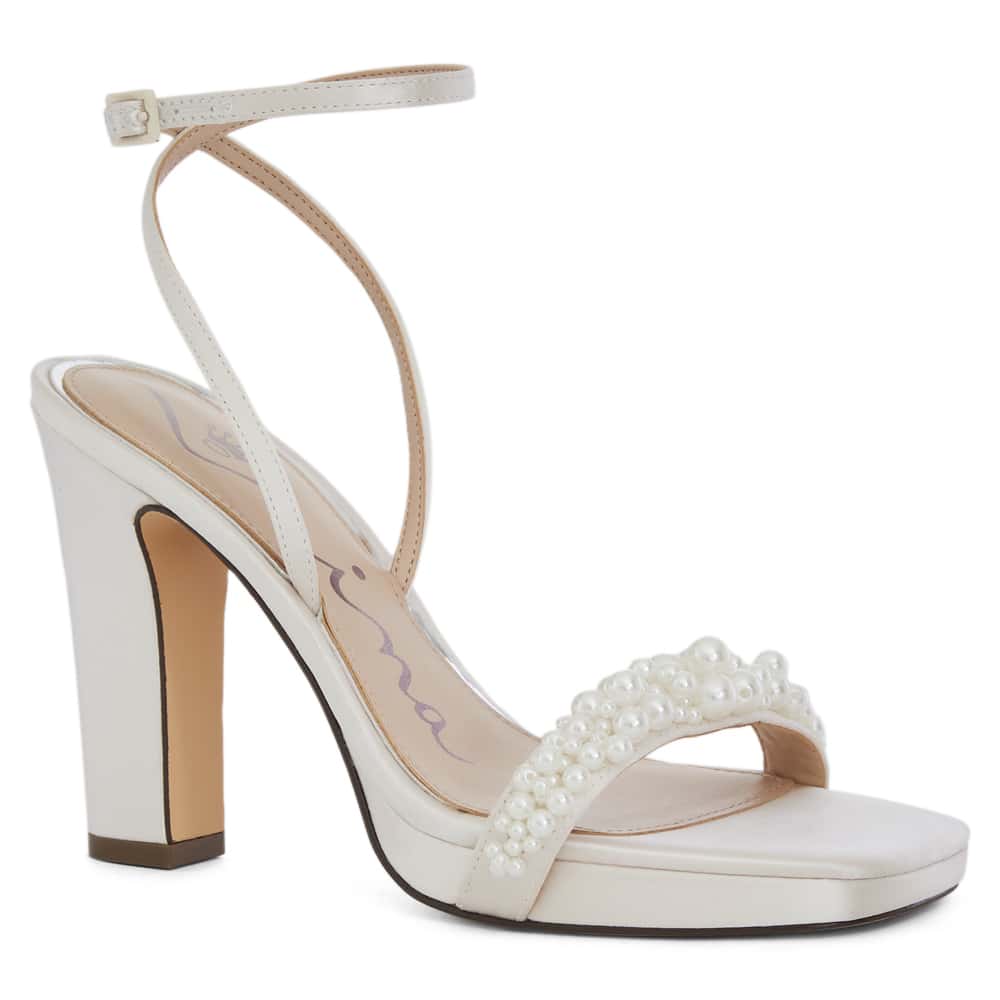 Evette Heel in Ivory