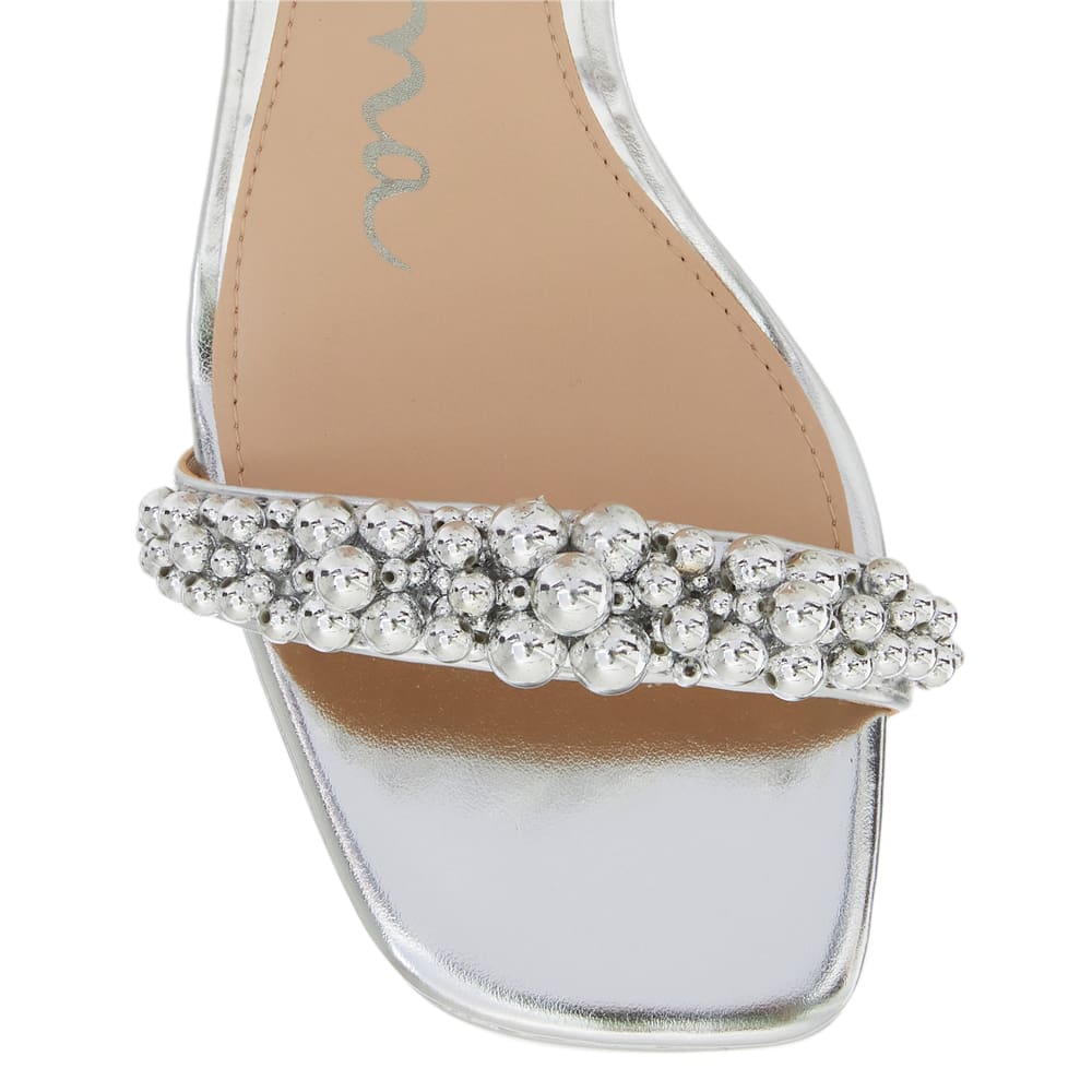 Evette Heel in Silver