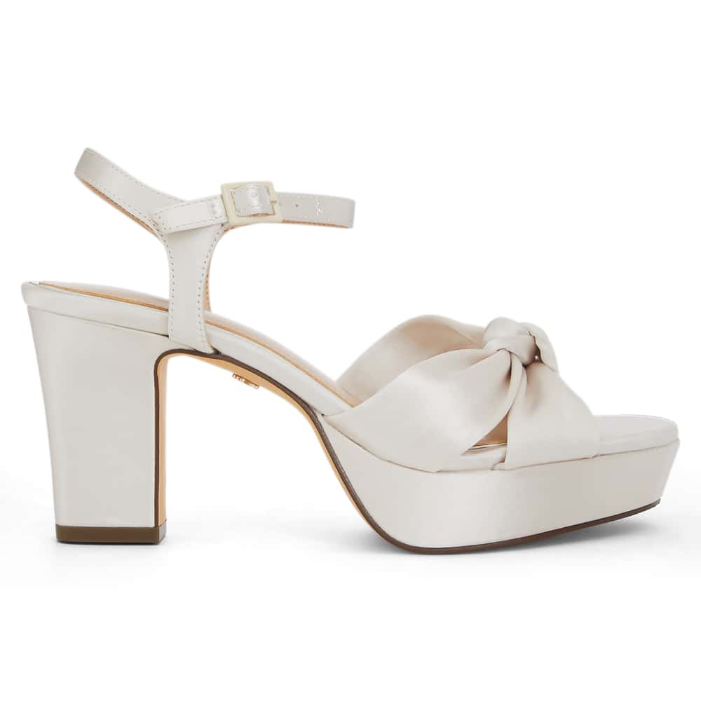 Floren Heel in Ivory