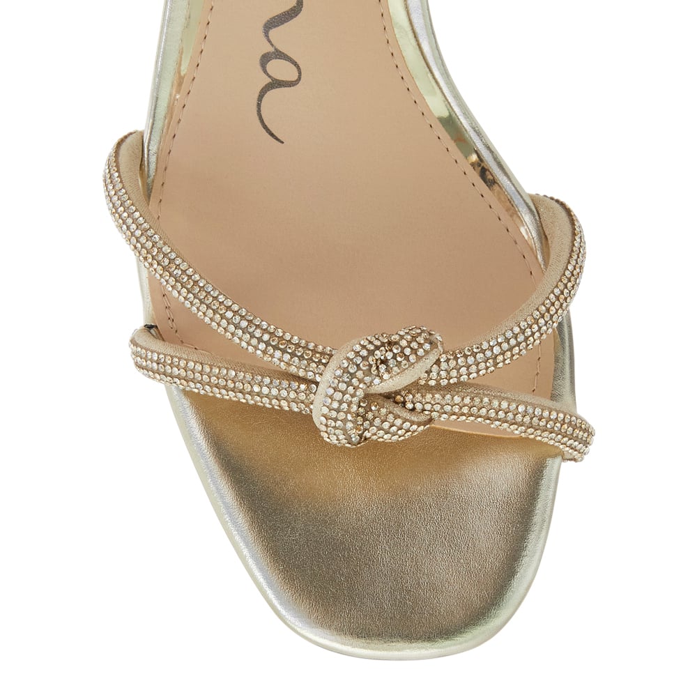 Valeria Wedge in Platino Luna Foil