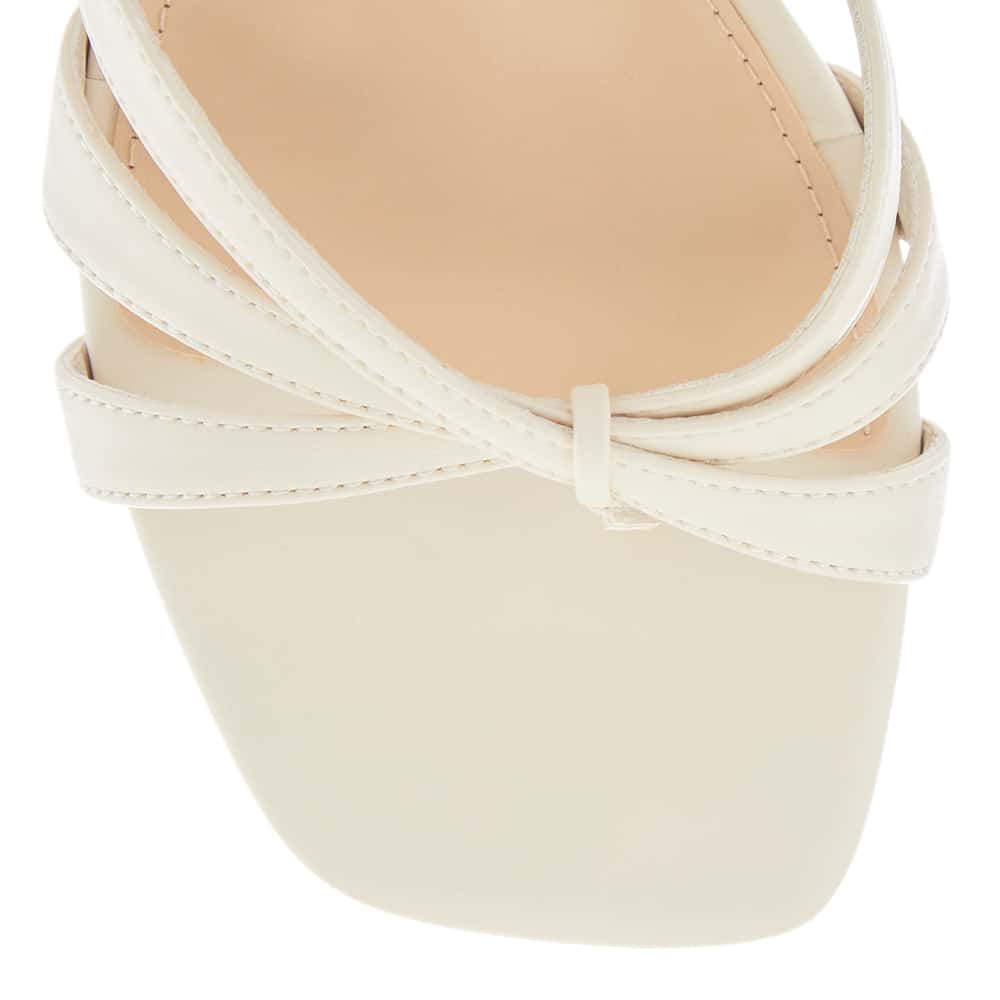 Bea Heel in Off White Smooth Smooth
