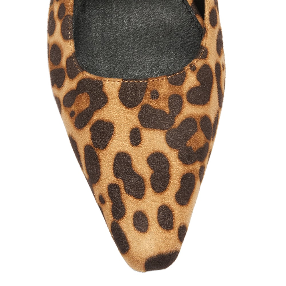 Bianca Flat in Animal