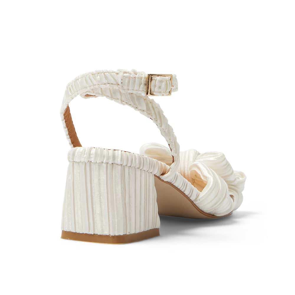Tiara Heel in Ivory Pleat