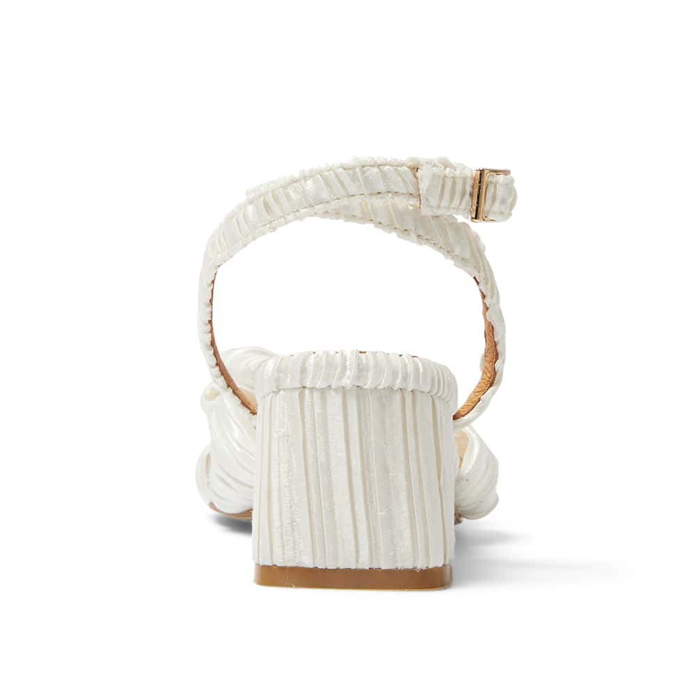 Tiara Heel in Ivory Pleat