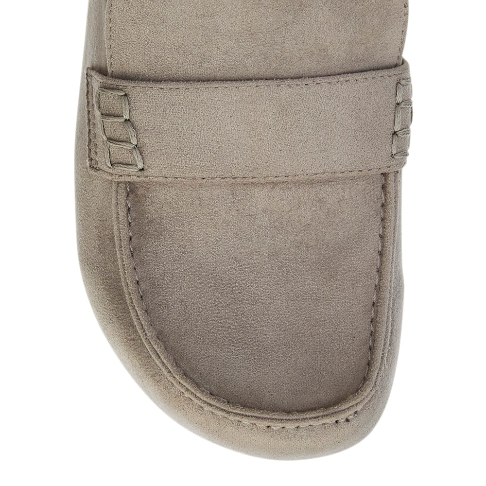 Alaska Flat in Taupe Micro