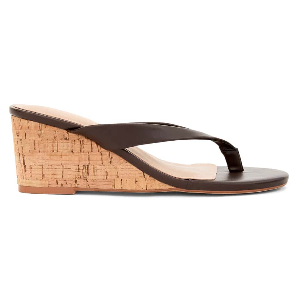 Amira Wedge in Chocolate Smooth