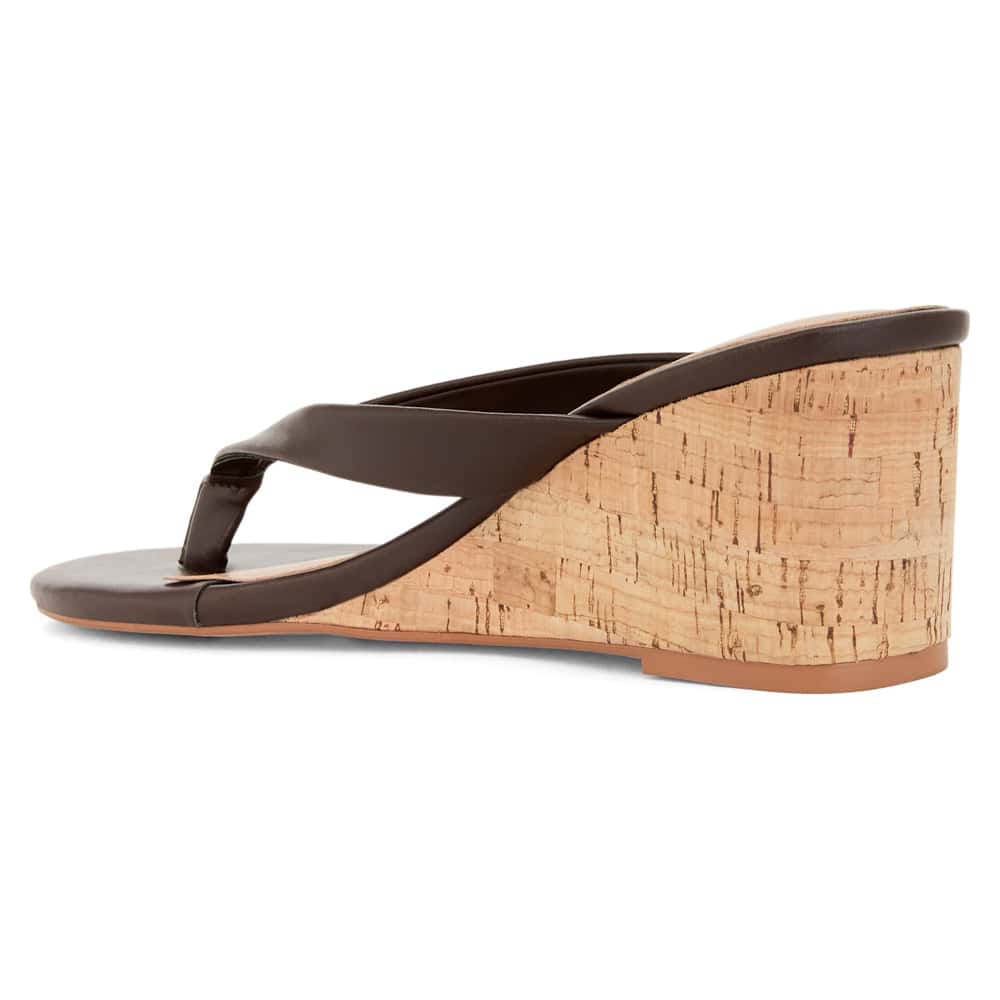 Amira Wedge in Chocolate Smooth