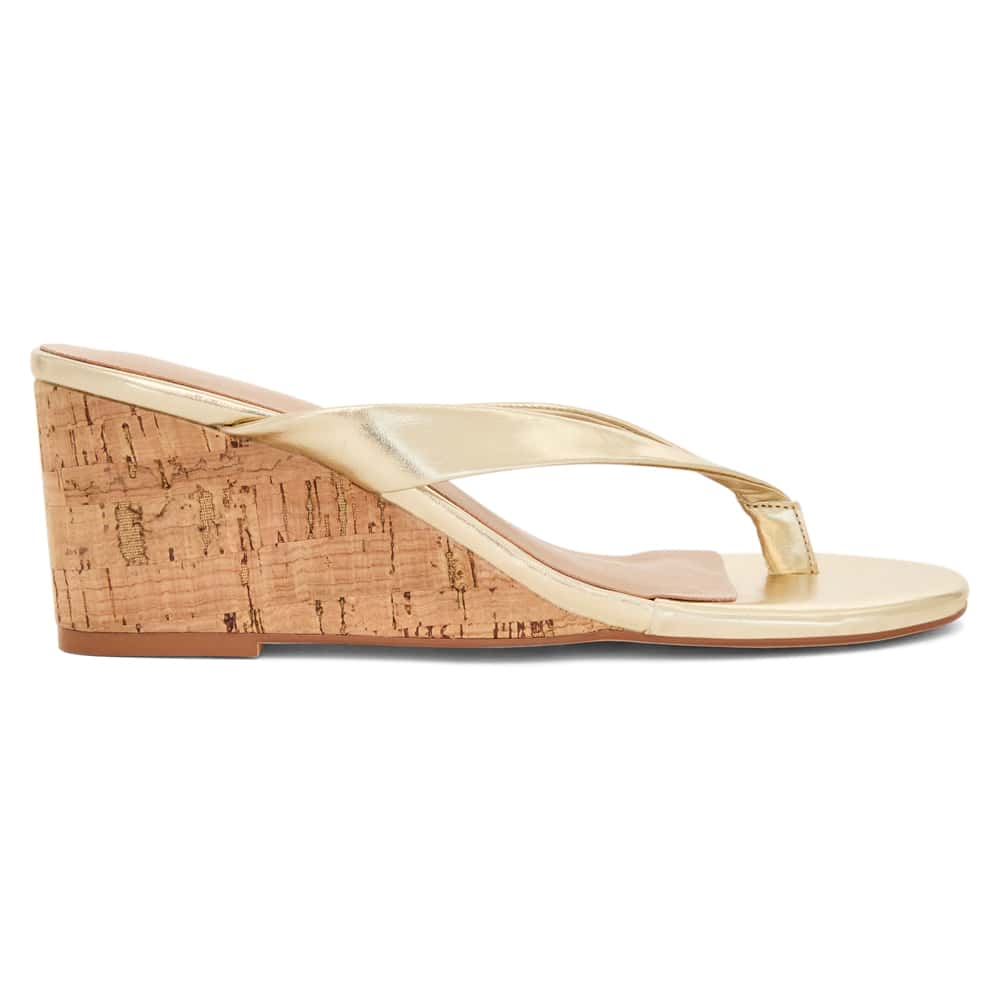 Amira Wedge in Soft Gold