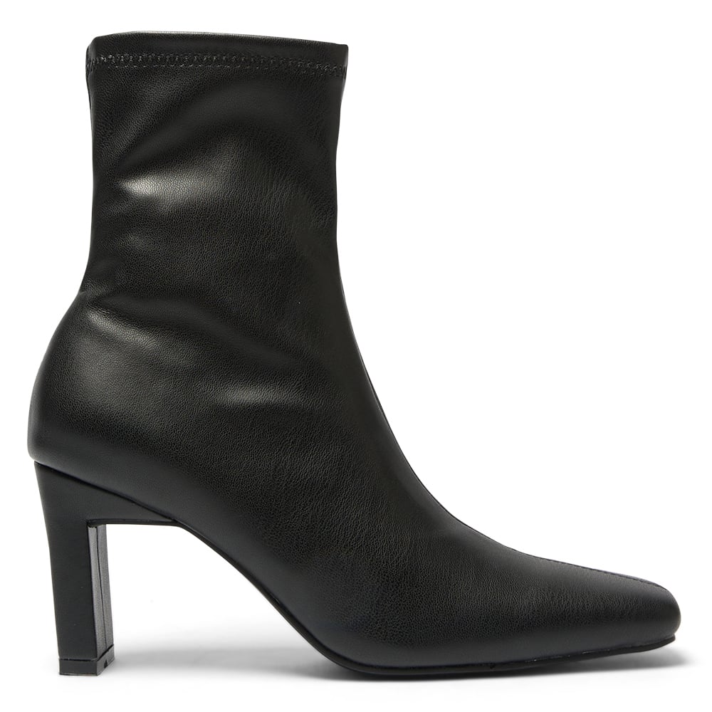 Vista Boot in Black