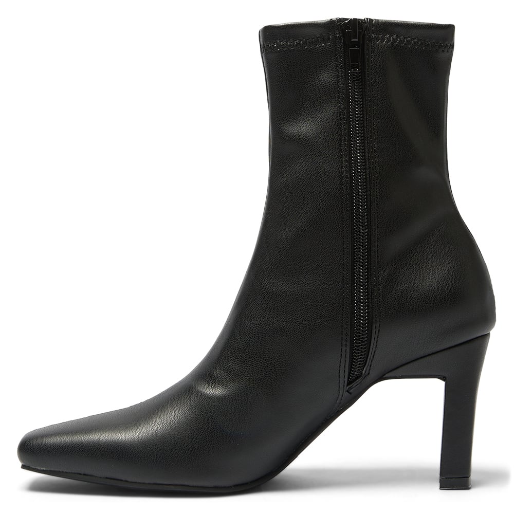 Vista Boot in Black