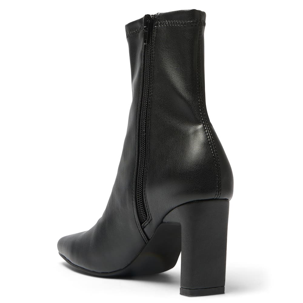 Vista Boot in Black