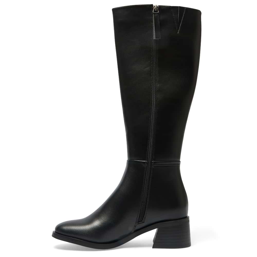 Carson Boot in Black