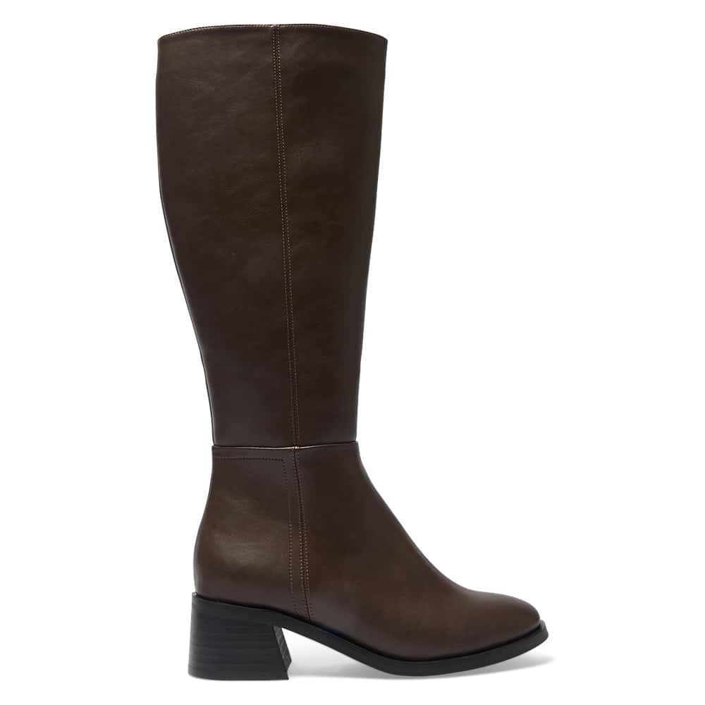 Carson Boot in Chocolate