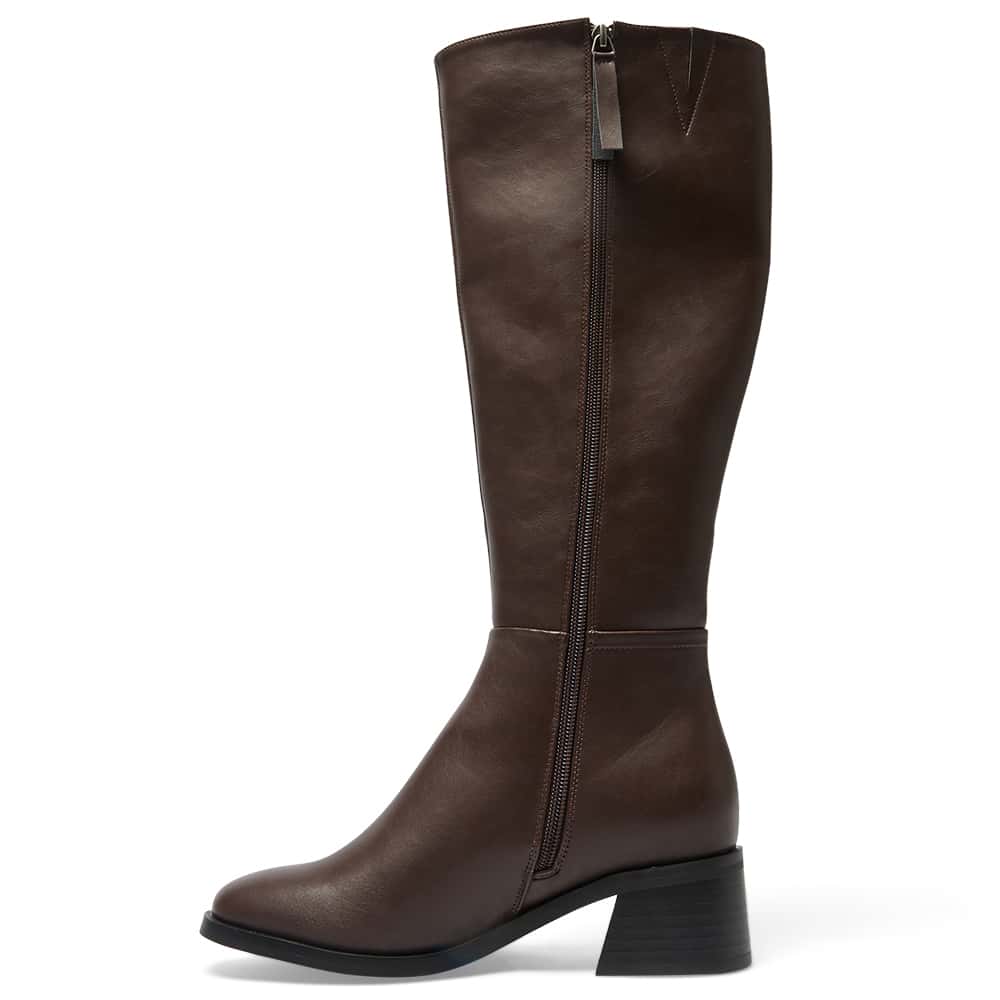 Carson Boot in Chocolate