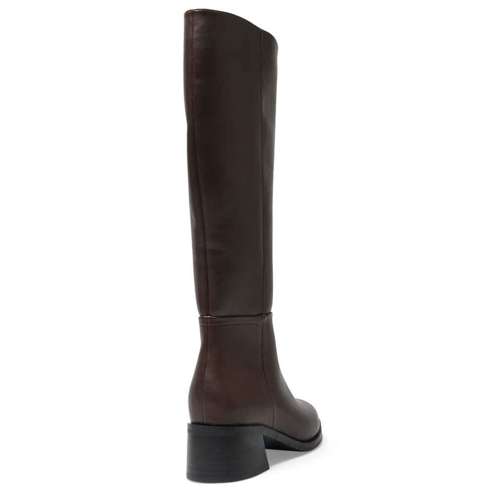 Carson Boot in Chocolate