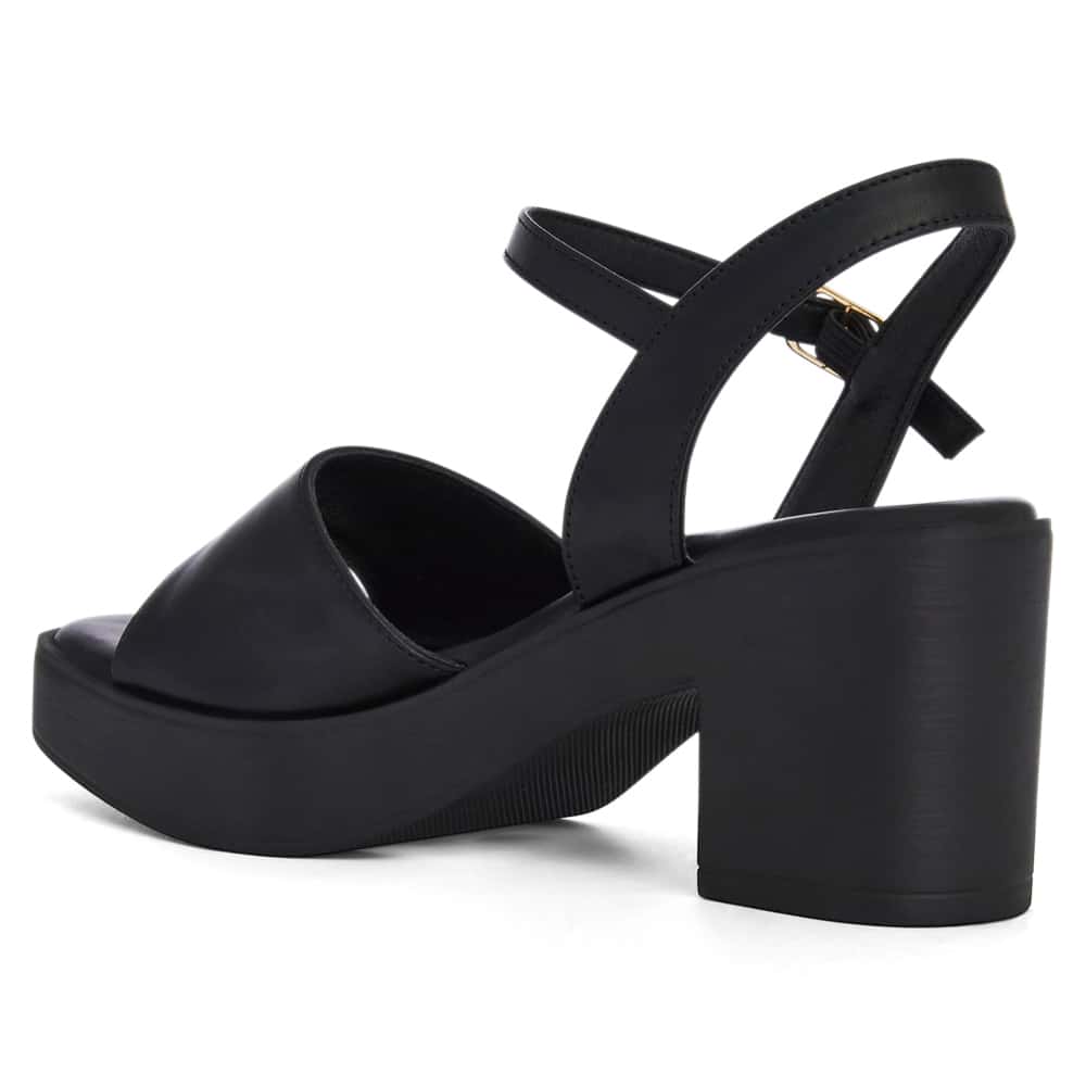 Chelsea Heel in Black/black Smooth Smooth