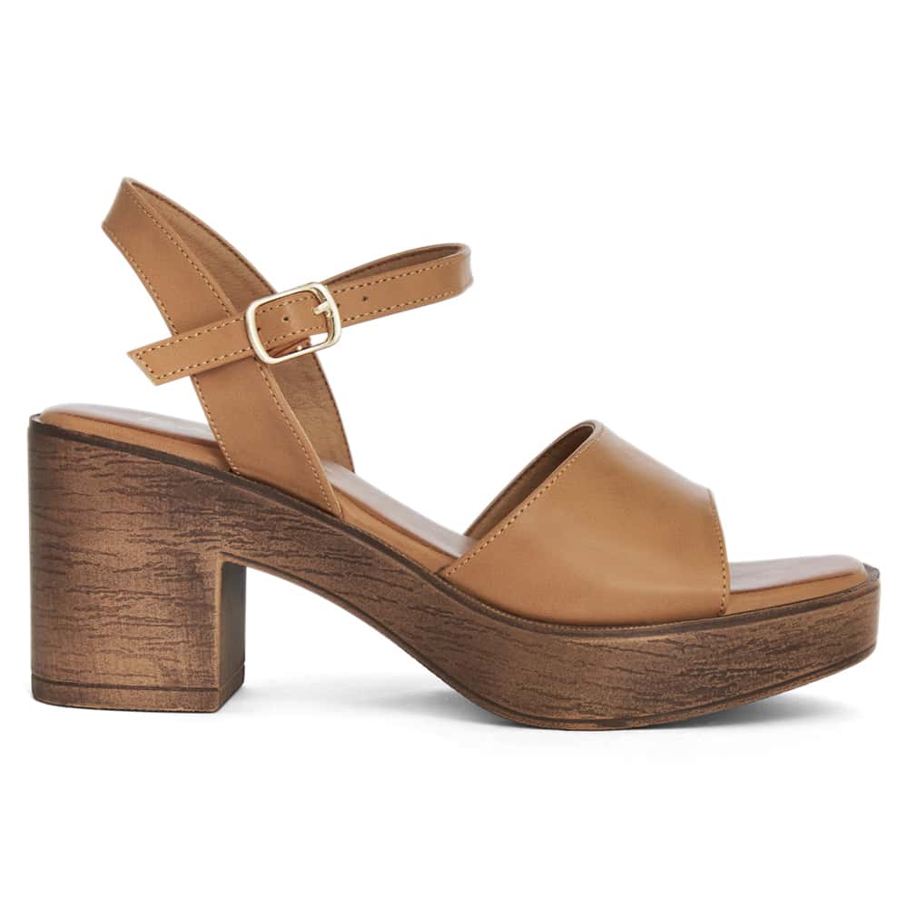 Chelsea Heel in Tan Smooth