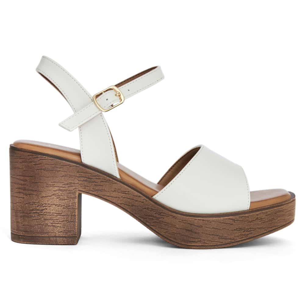 Chelsea Heel in White