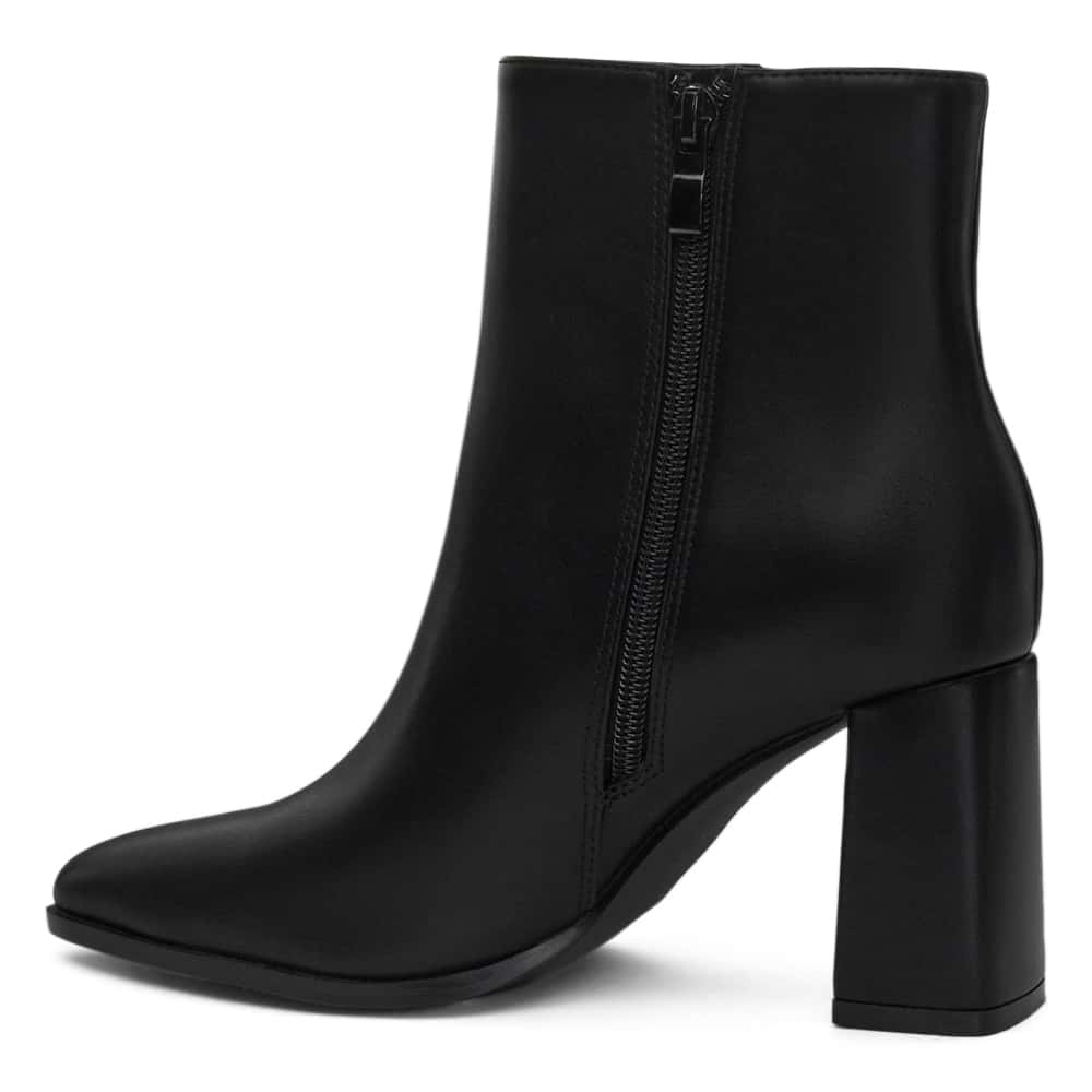 Coco Boot in Black Smooth