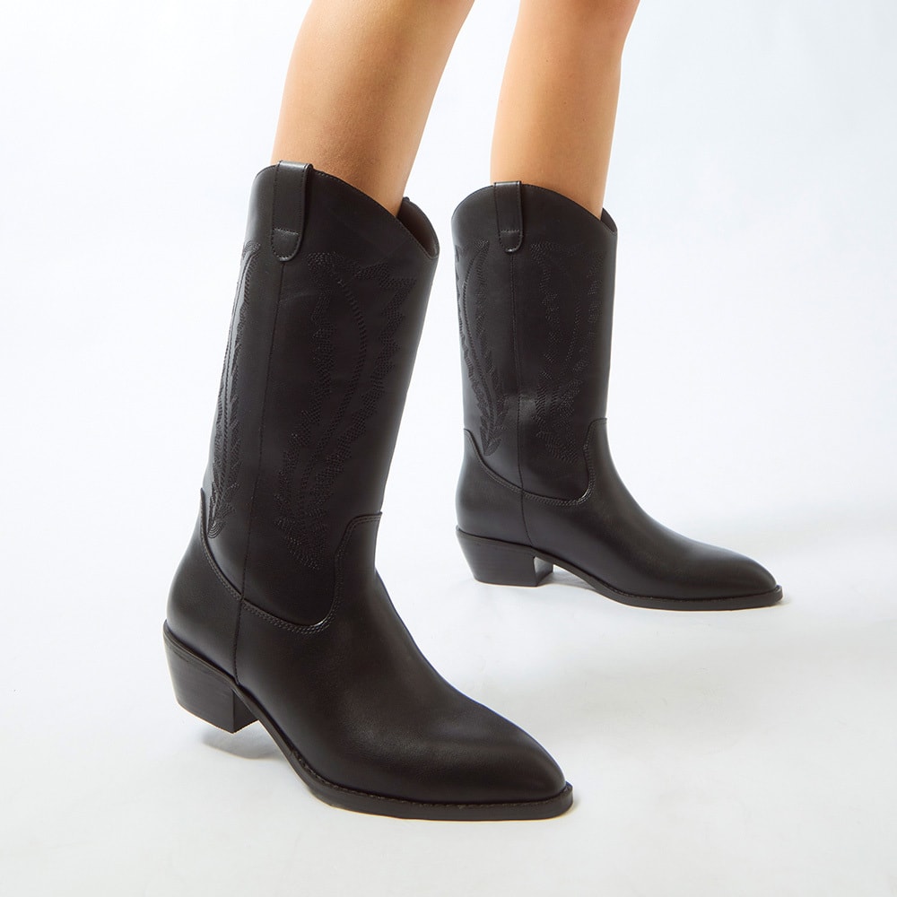Cowboy Boot in Black Smooth