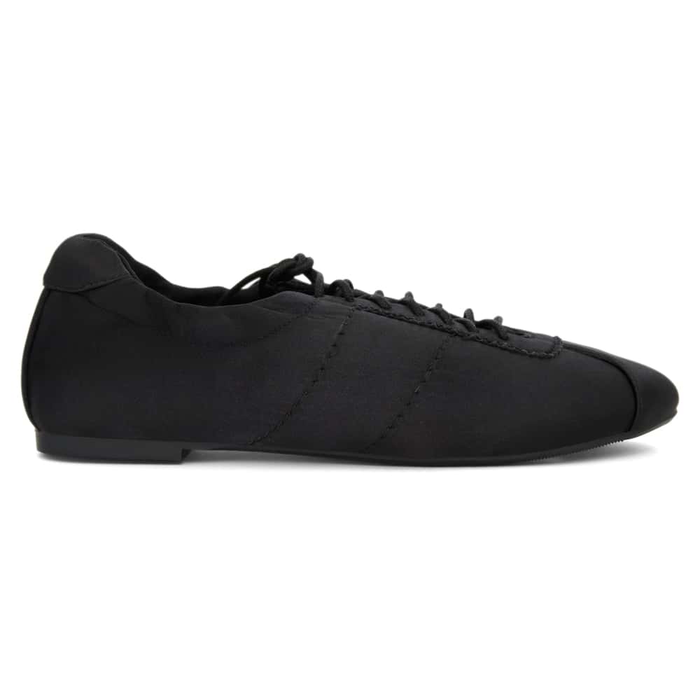 Delphine Sneaker in Black