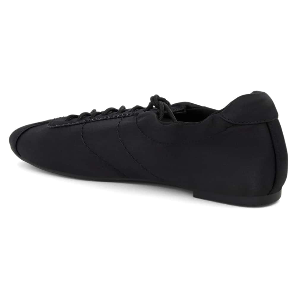 Delphine Sneaker in Black
