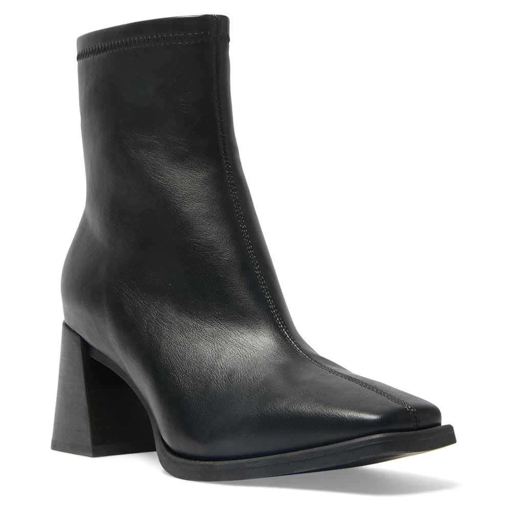 Demand Boot in Black