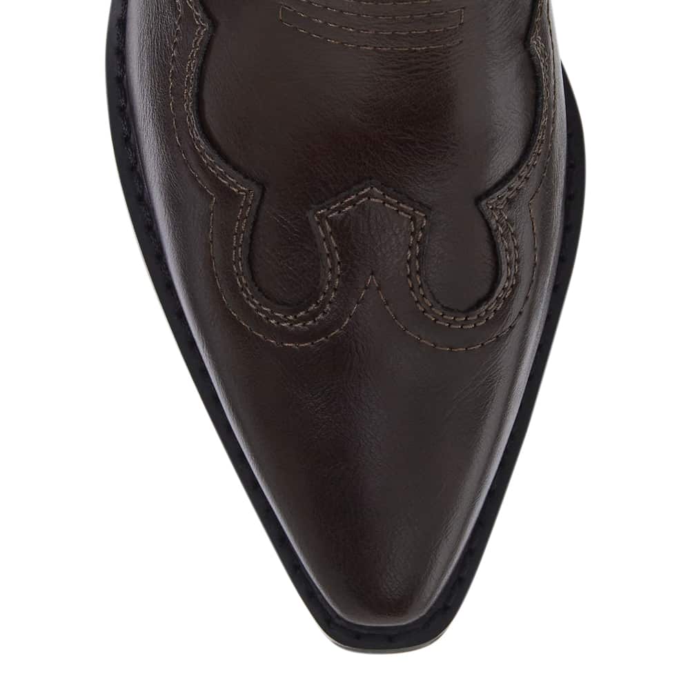Dusty Boot in Chocolate Smooth