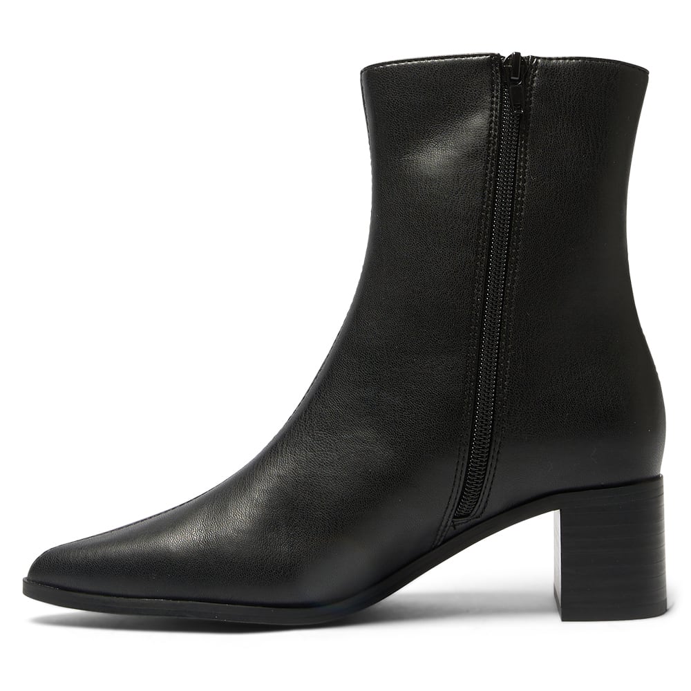 Eagle Boot in Black Smooth