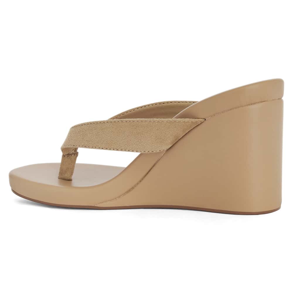 Ego Wedge in Taupe Micro