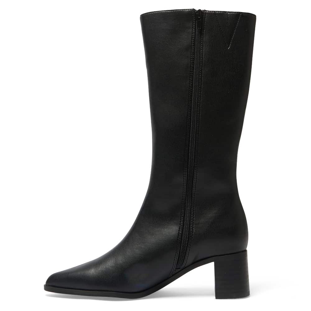 Everest Boot in Black Smooth