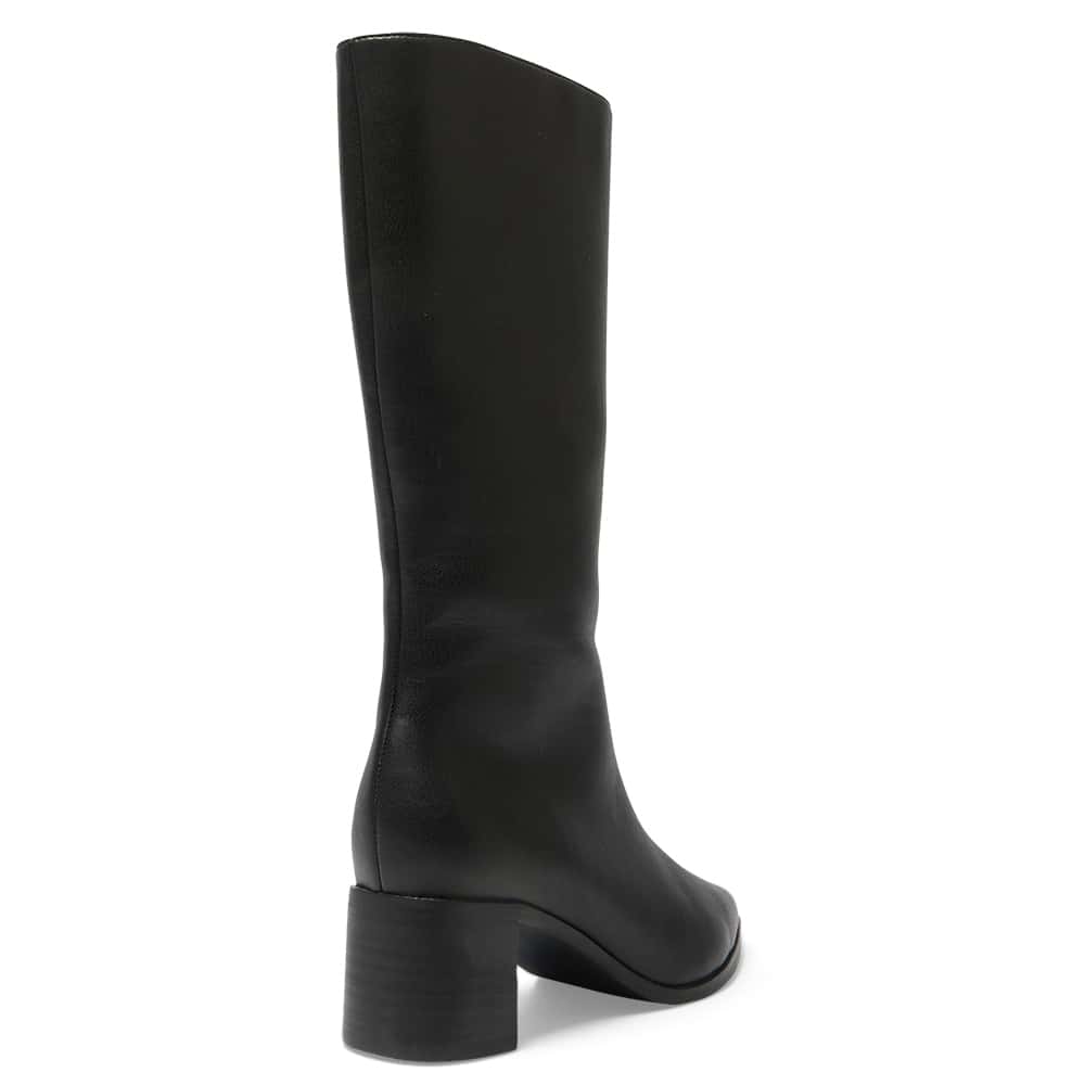Everest Boot in Black Smooth