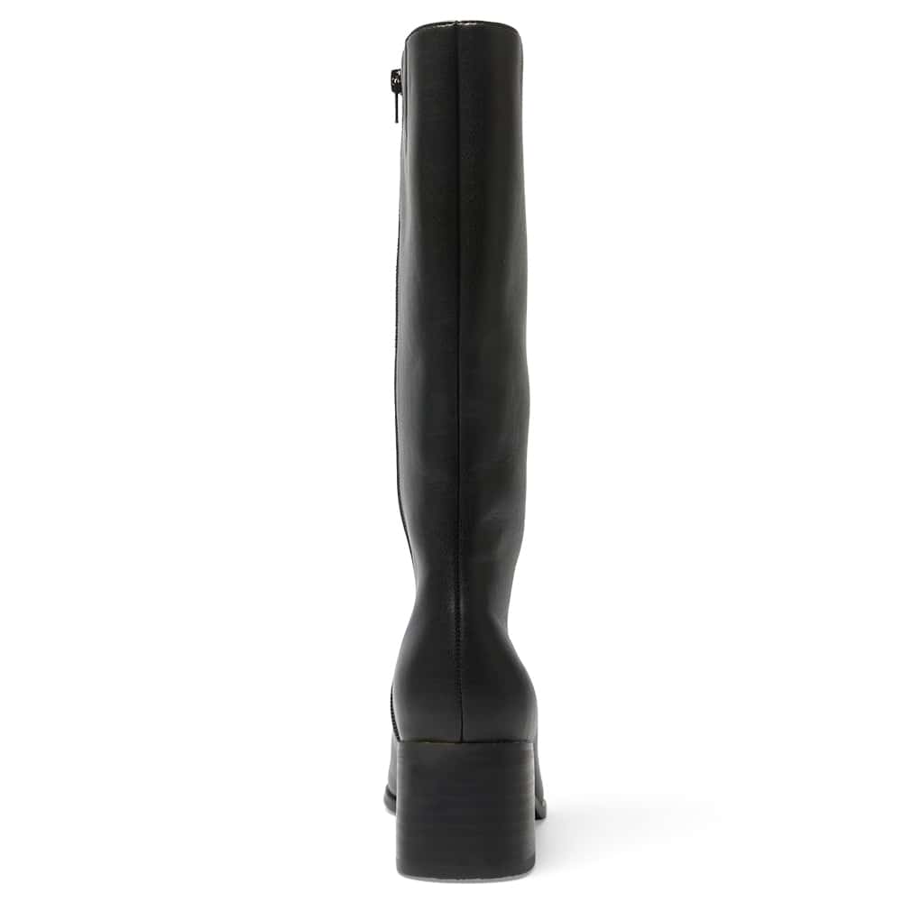 Everest Boot in Black Smooth