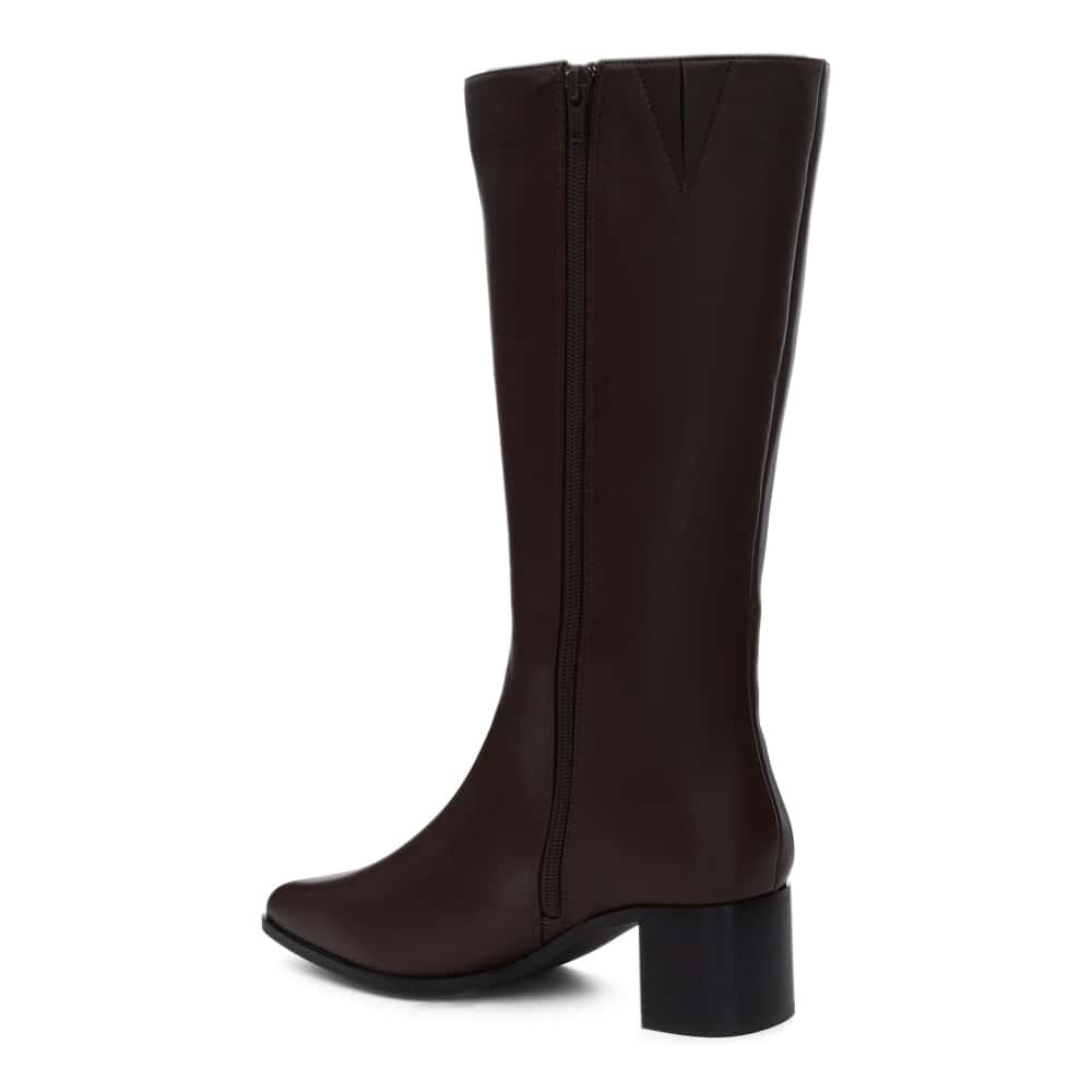 Everest Boot in Chocolate Smooth