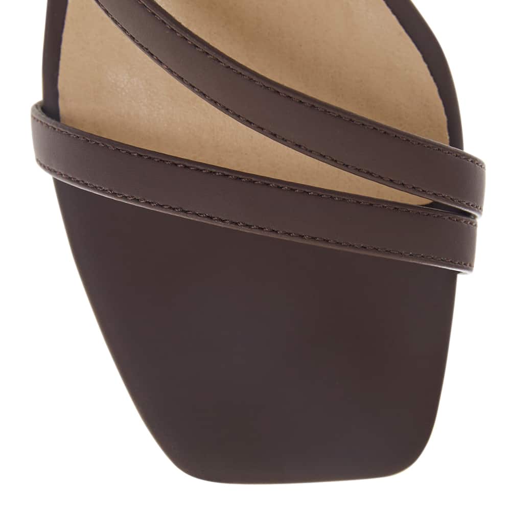 Geisha Heel in Chocolate
