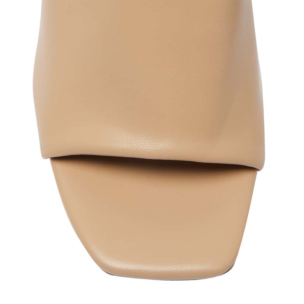 Geri Heel in Nude Smooth