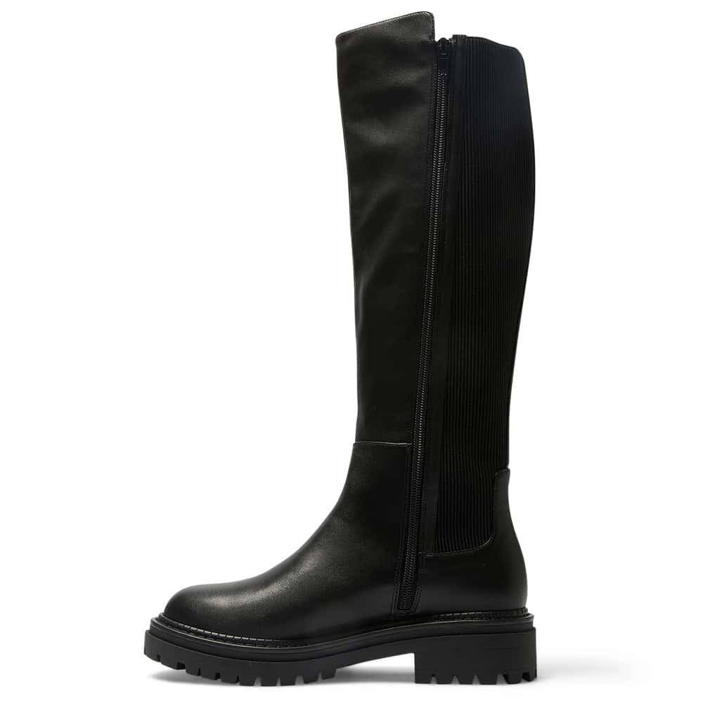 Hunter Boot in Black Smooth
