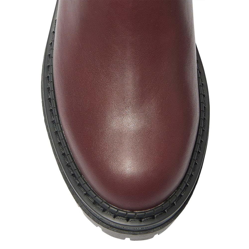Hunter Boot in Burgundy Smooth Smooth