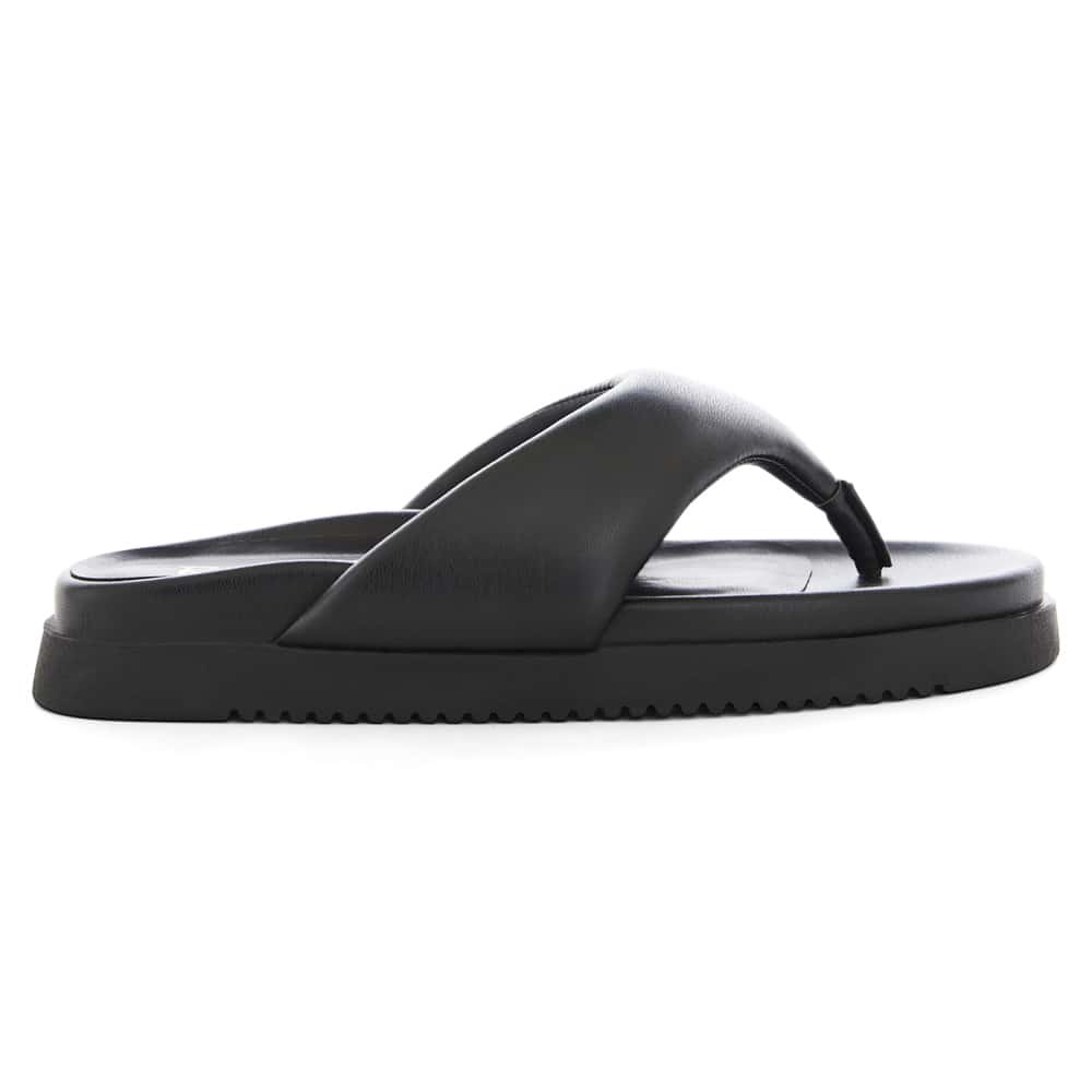 Ivy Thongs in Black
