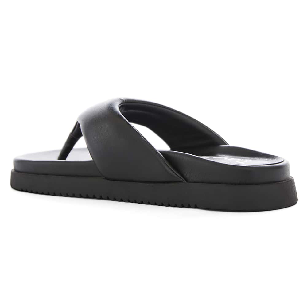 Ivy Thongs in Black
