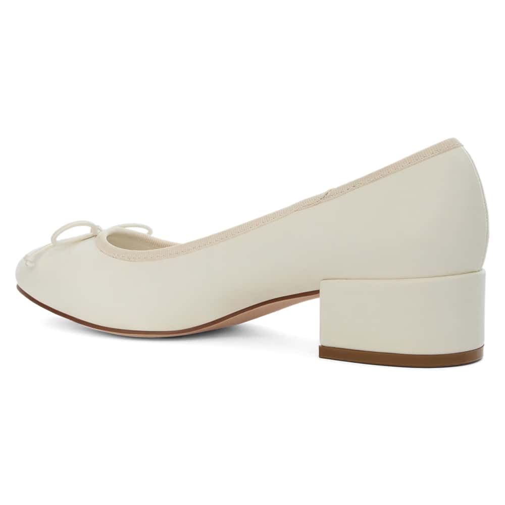 Janet Heel in Ivory Smooth