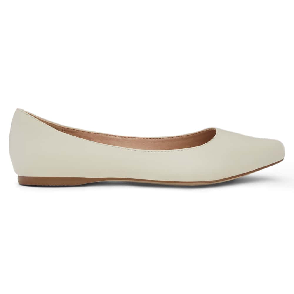 Joyce Ballet Flat in Ivory Smooth