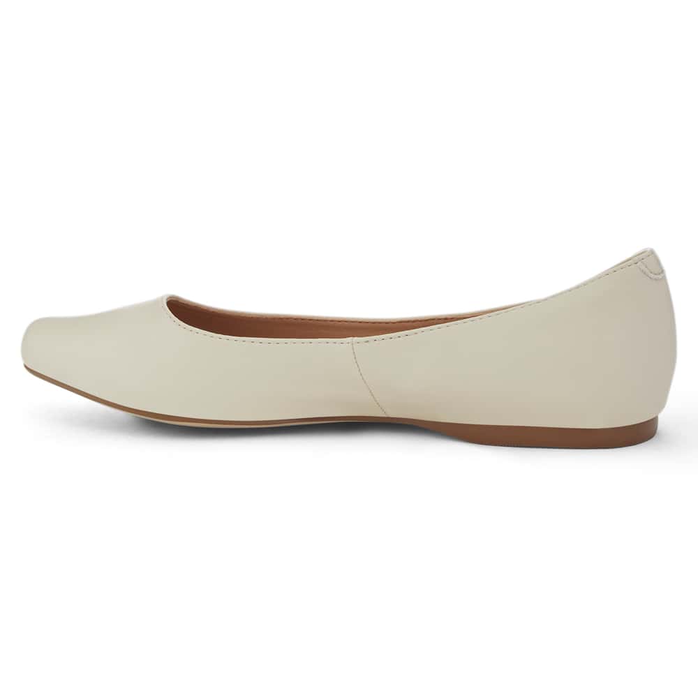 Joyce Ballet Flat in Ivory Smooth
