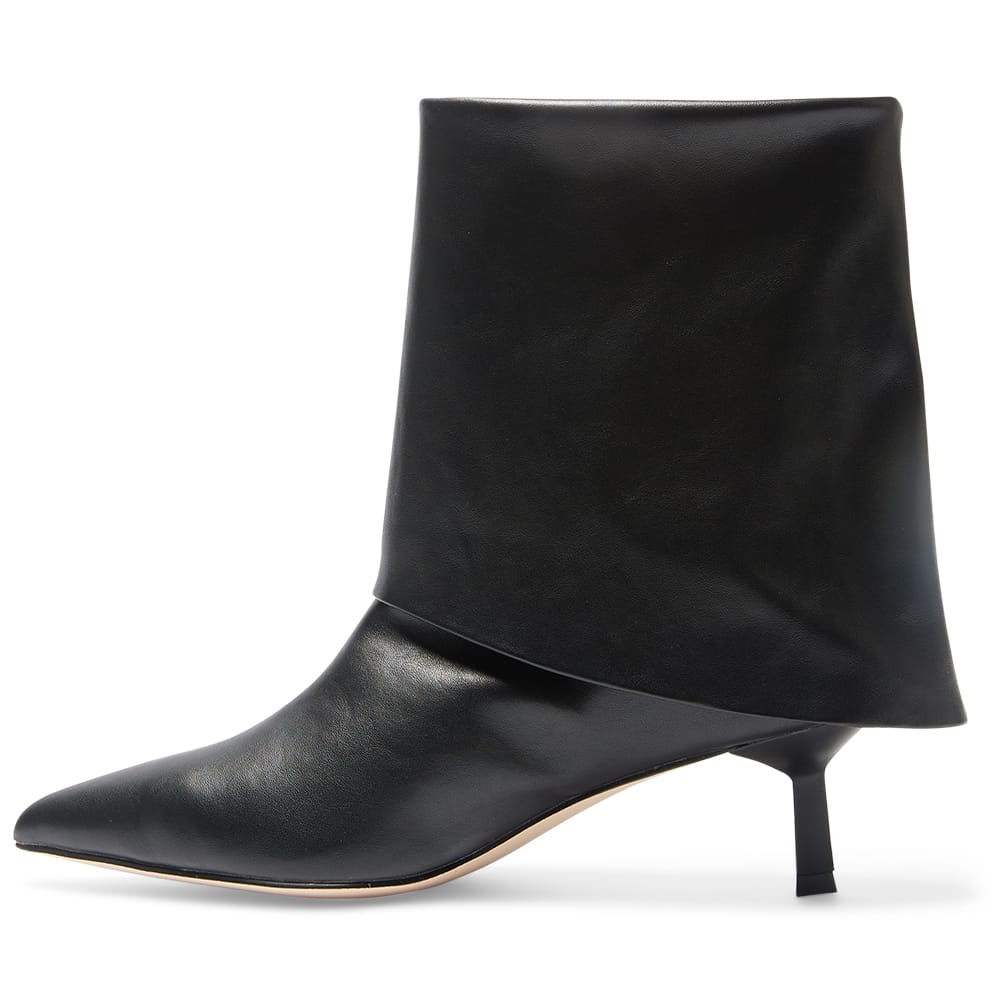 Julian Boot in Black Smooth