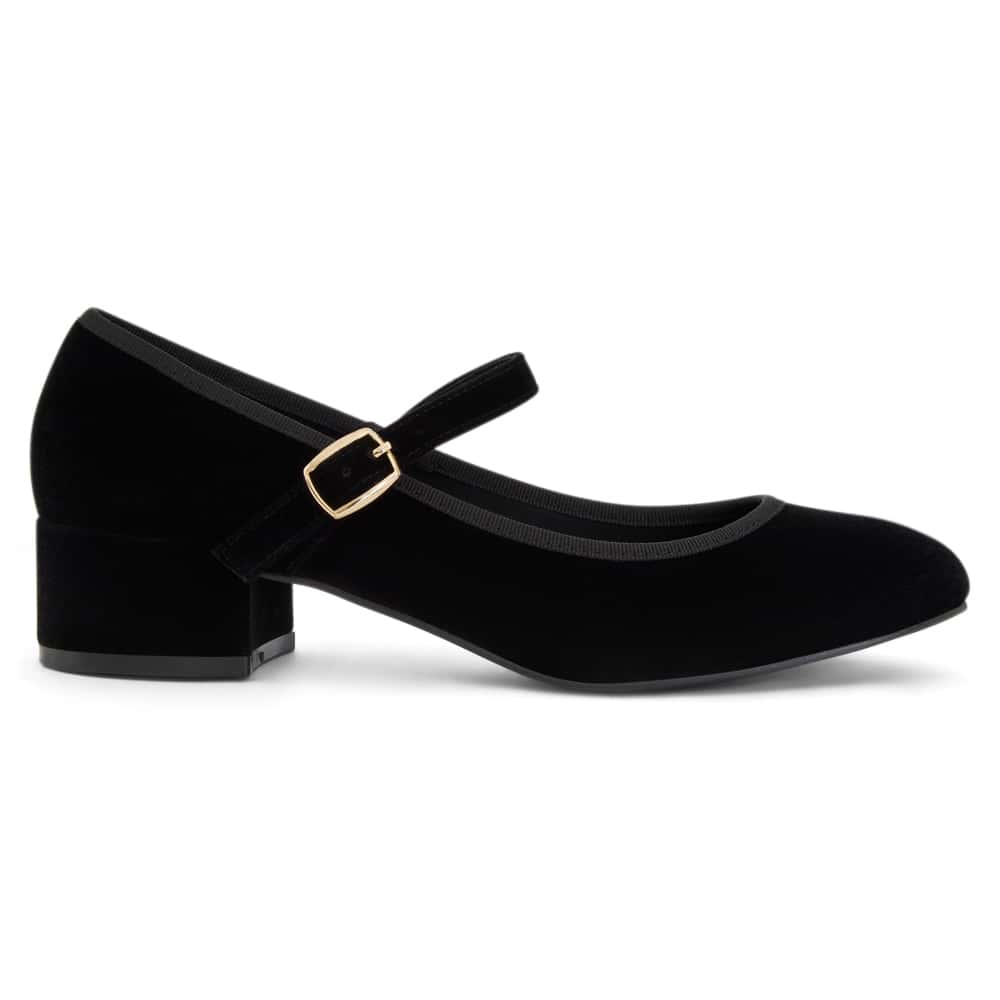 Juliet Heel in Black Velvet