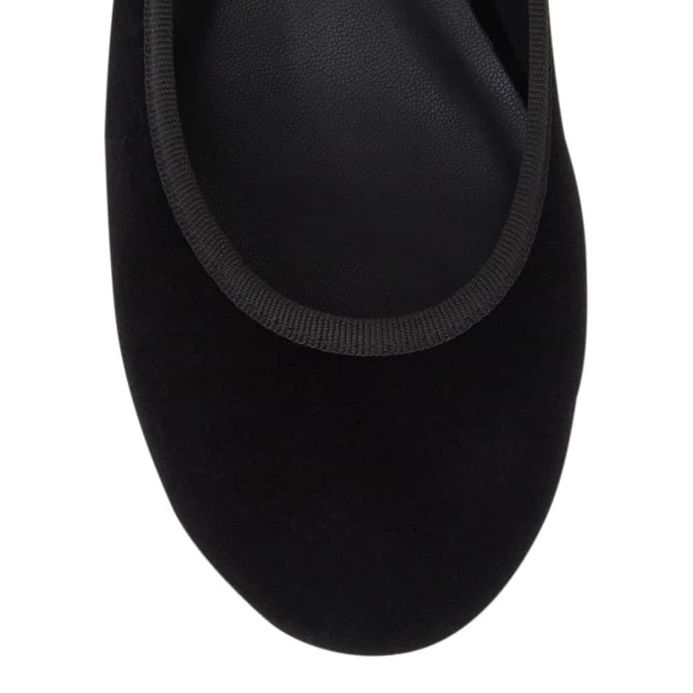 Juliet Heel in Black Velvet