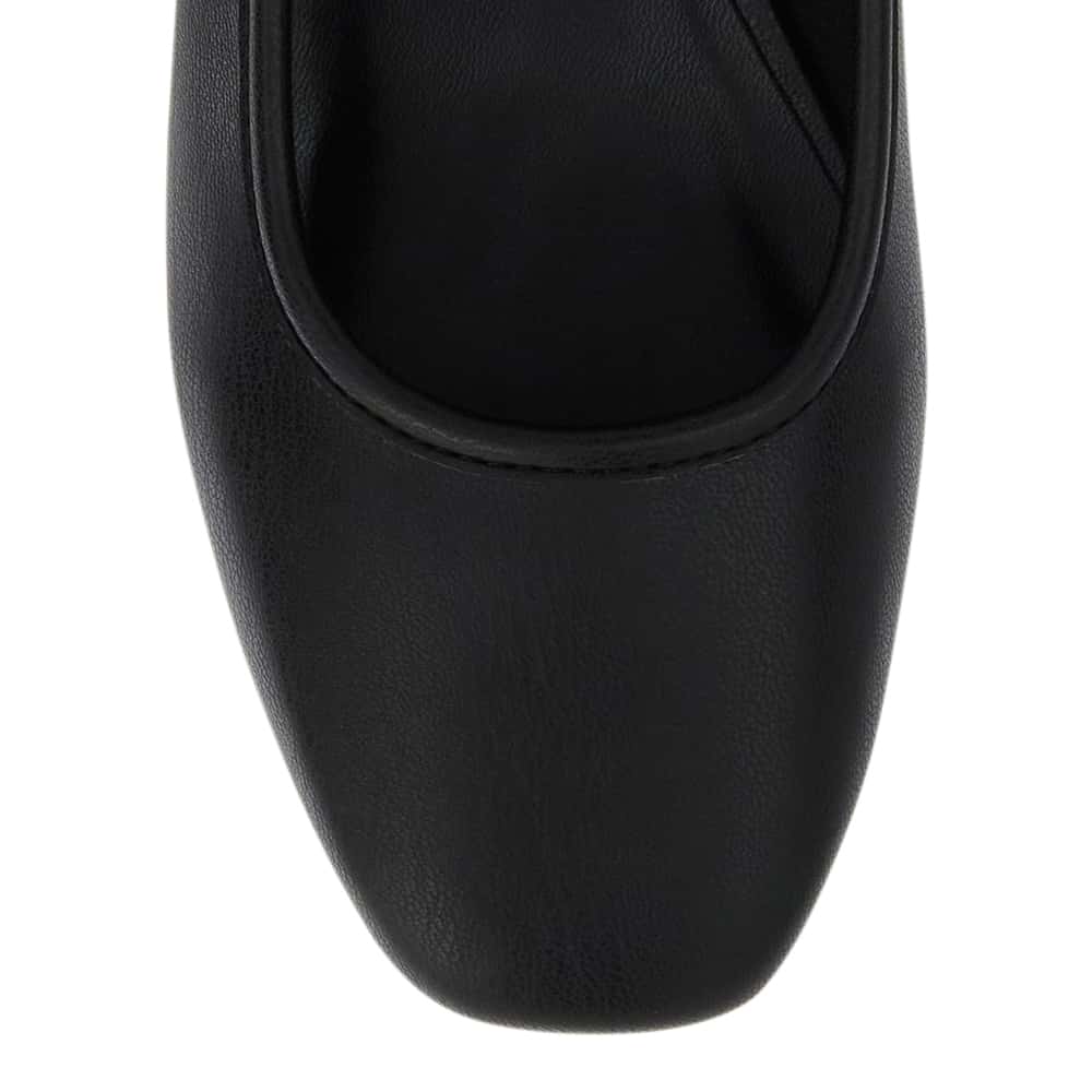 Kala Pumps in Black Smooth