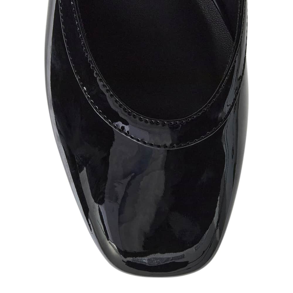 Kimmi Pumps in Black Patent