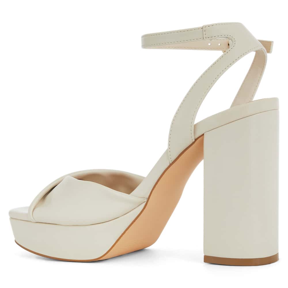 Lapelle Heel in Bone